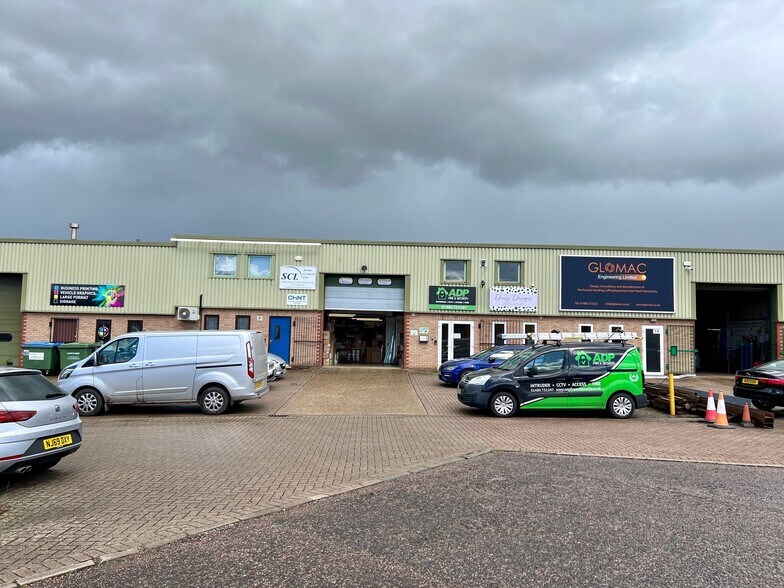 11-14 Steel Close, Eaton Socon en alquiler - Foto del edificio - Imagen 3 de 3