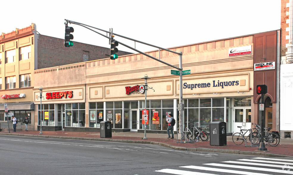 596-600 Massachusetts Ave, Cambridge, MA en alquiler - Foto del edificio - Imagen 2 de 13