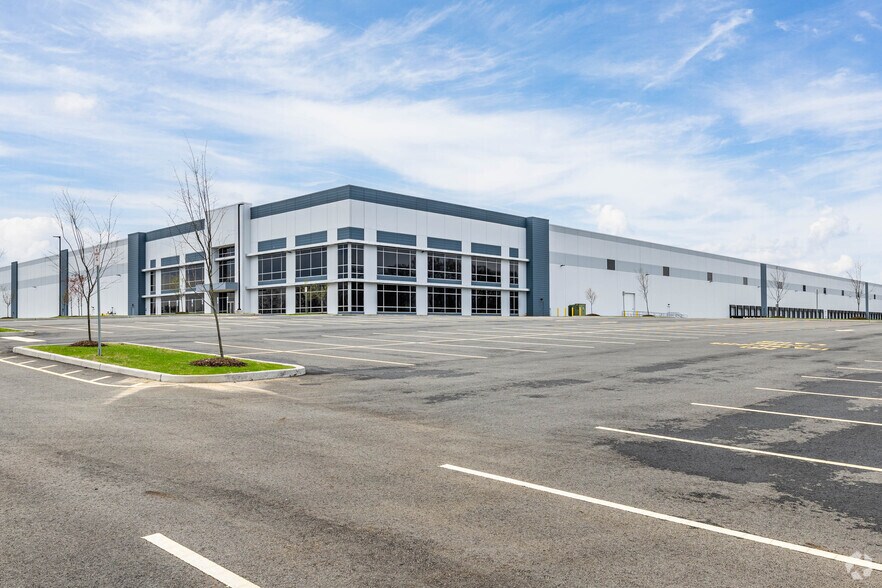 1289 Rahway Ave, Avenel, NJ en alquiler - Foto del edificio - Imagen 1 de 7