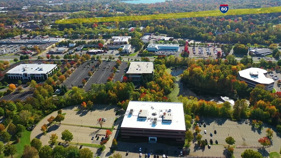 35 Waterview Blvd, Parsippany, NJ en alquiler - Vídeo de anuncio comercial - Imagen 2 de 22