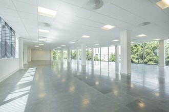 90-96 Victoria Rd, Chelmsford en alquiler Foto del interior- Imagen 2 de 9