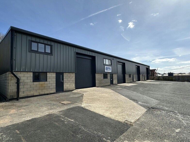 Ardglen Rd, Whitchurch en venta - Foto del edificio - Imagen 2 de 3