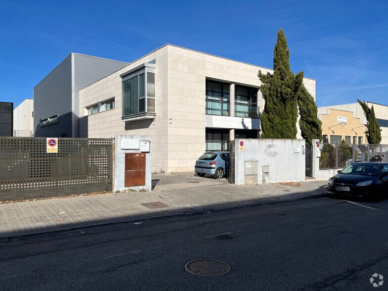 Calle Aeronáutica, 28, Alcorcón, Madrid en venta - Foto del edificio - Imagen 2 de 13