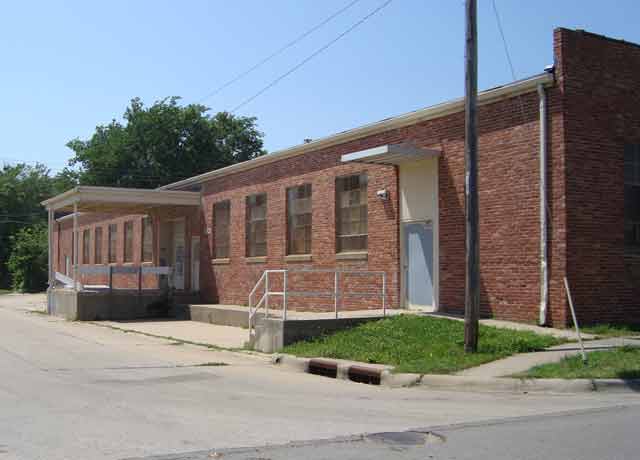 2035 SW Western Ave, Topeka, KS en alquiler - Foto del edificio - Imagen 3 de 3