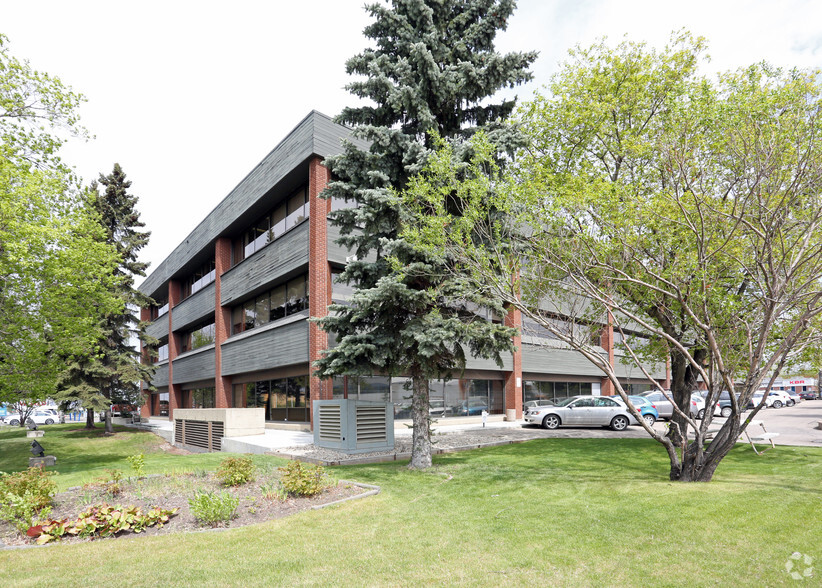 4209 99th St NW, Edmonton, AB en alquiler - Foto del edificio - Imagen 2 de 3