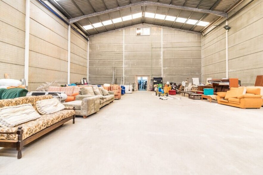 Nave en València en venta - Foto del edificio - Imagen 3 de 7