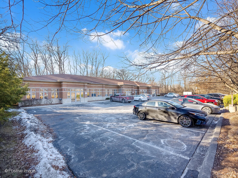 400 Knoll St, Wheaton, IL en venta - Foto del edificio - Imagen 3 de 11