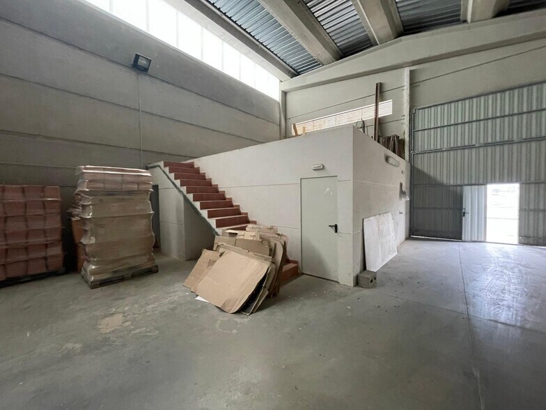 Calle Guillermo Marconi, 1, Cáceres, Cáceres en alquiler - Foto del edificio - Imagen 3 de 10