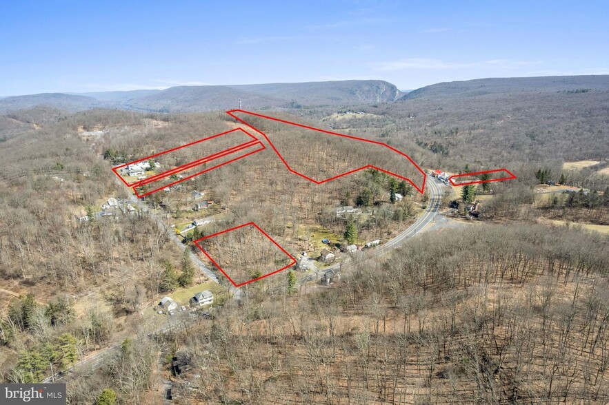 3154 Godfrey Ridge Dr, Stroudsburg, PA en venta - Foto del edificio - Imagen 2 de 7