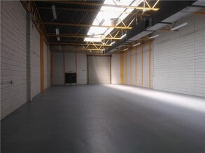 34-76 Burners Ln, Milton Keynes en alquiler Foto del interior- Imagen 1 de 3