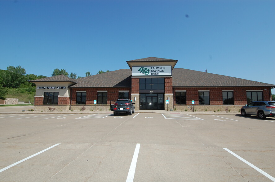 640 Highway 1 W, Iowa City, IA en alquiler - Foto del edificio - Imagen 1 de 51