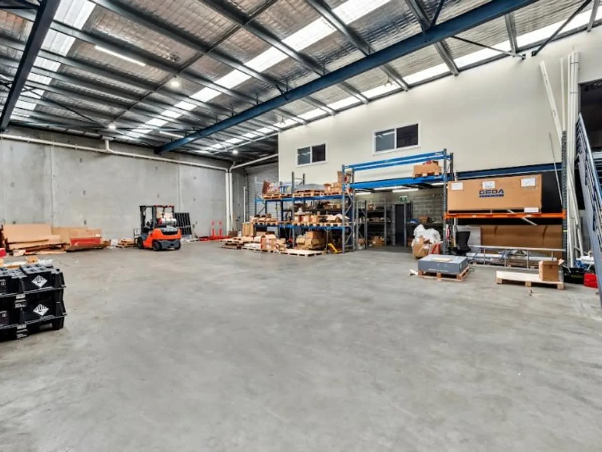 8 Millennium Ct, Silverwater Parramatta, NSW 2128 - Unidad 5 -  - Foto del interior - Image 1 of 7
