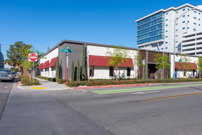 Más detalles de 530 S 6th St, Las Vegas, NV - Oficina en alquiler