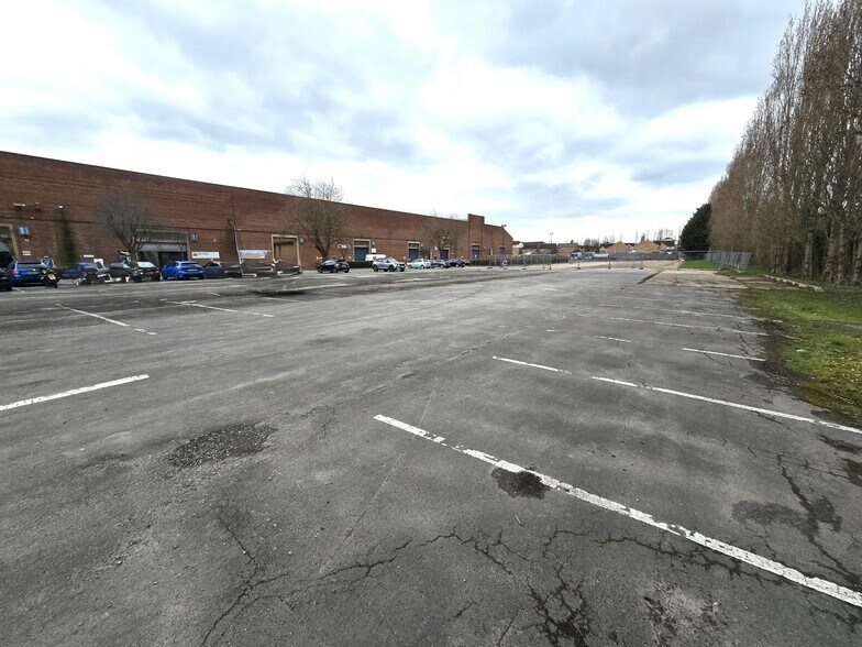 Thornes Moor Rd, Wakefield en alquiler - Foto del edificio - Imagen 1 de 13