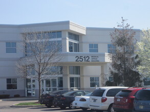 2512 E Dupont Rd, Fort Wayne, IN en alquiler Foto del edificio- Imagen 2 de 3