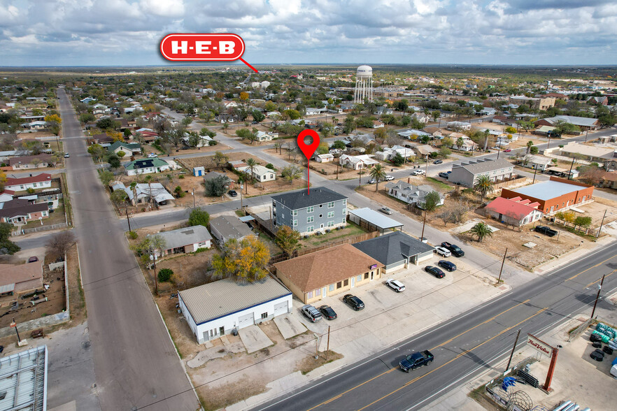 1200 W Houston St, Carrizo Springs, TX en venta - Foto del edificio - Imagen 2 de 19