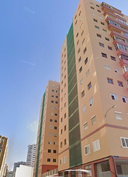 Local en Las Palmas de Gran Canaria, Las Palmas en venta - Foto del edificio - Imagen 3 de 3