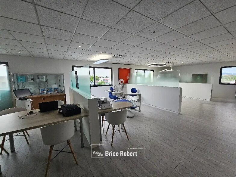 Flex en Limonest en alquiler - Foto del edificio - Imagen 3 de 9