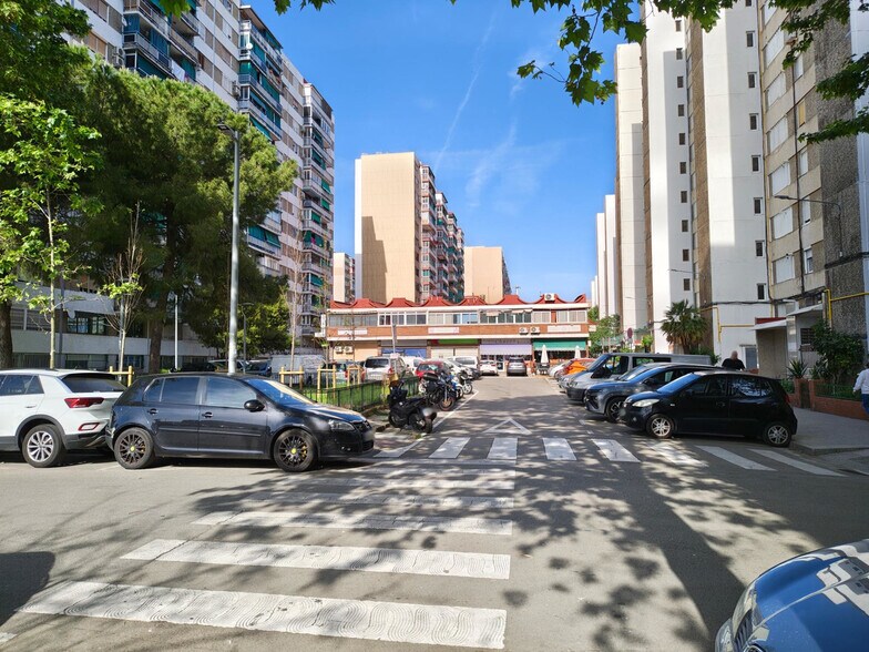 Local en L'Hospitalet de Llobregat, Barcelona en venta - Foto del edificio - Imagen 3 de 4