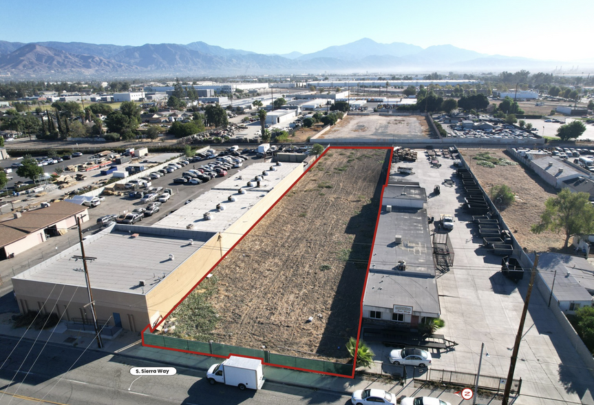 393 S Sierra Way, San Bernardino, CA en venta - Foto del edificio - Imagen 1 de 7