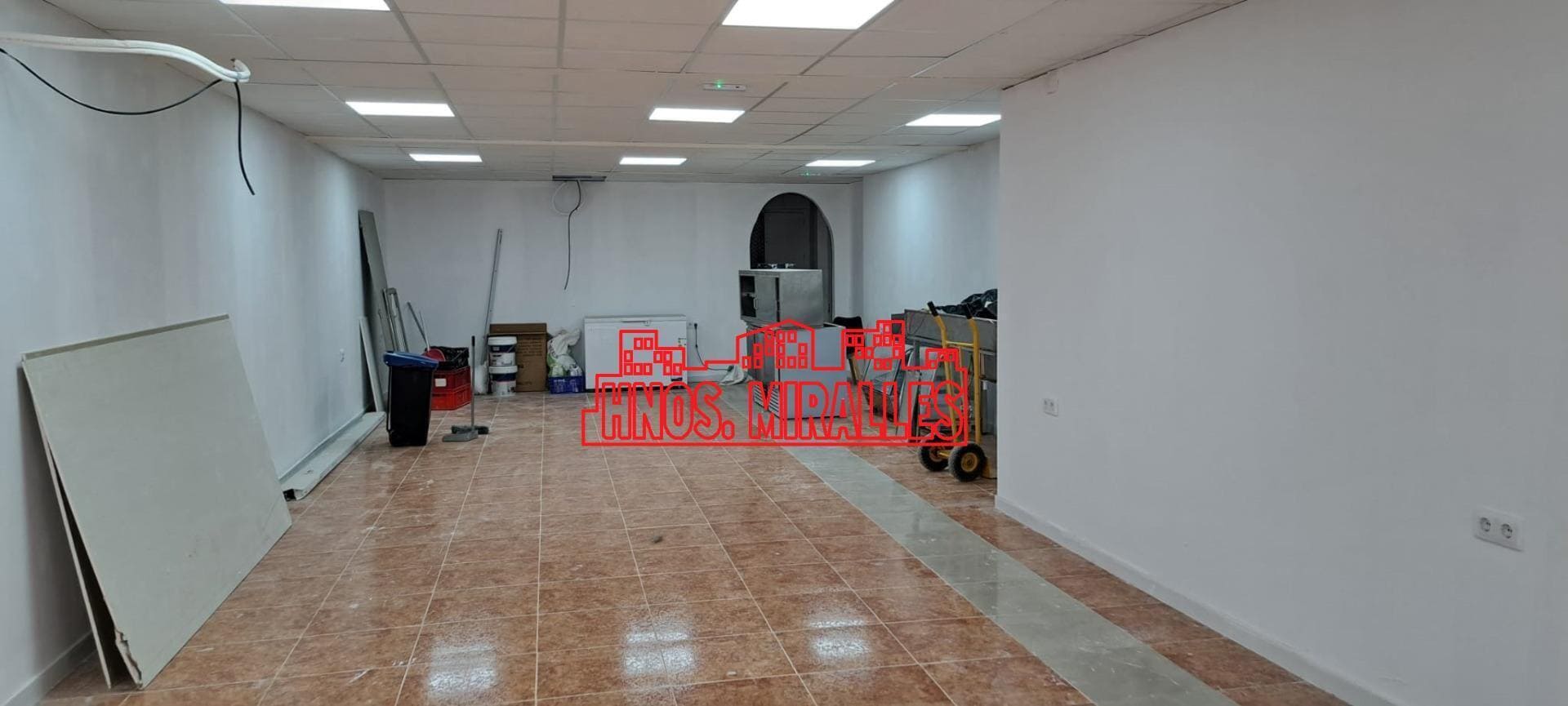 Local en Elche, Alicante en venta Foto del interior- Imagen 1 de 14