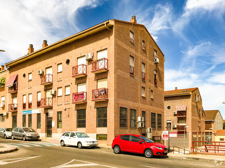 Calle Cádiz, 28, Pinto, Madrid en alquiler - Foto del edificio - Imagen 3 de 24