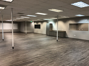 2881 Business Park Ct, Las Vegas, NV en alquiler Foto del interior- Imagen 2 de 2