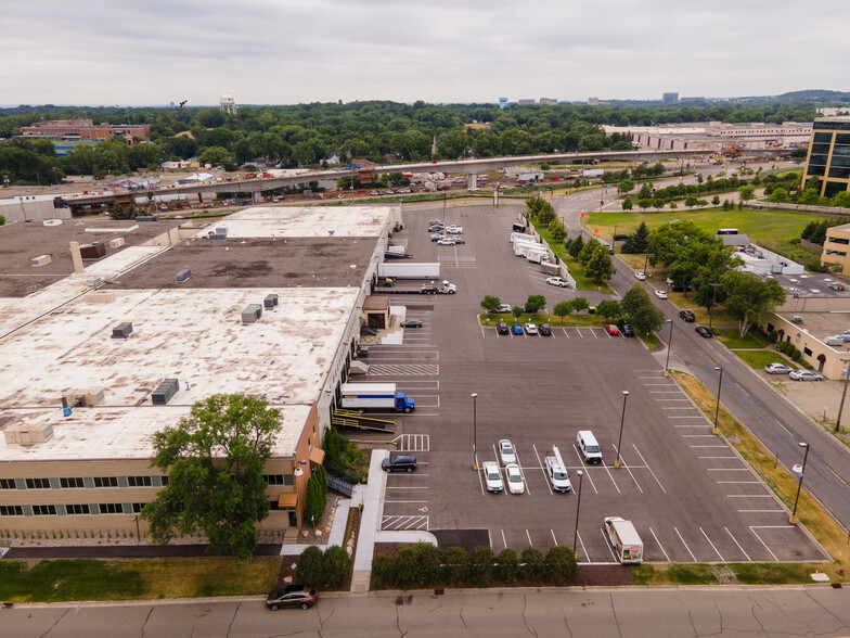 175 Jackson Ave N, Hopkins, MN en alquiler - Foto del edificio - Imagen 2 de 10