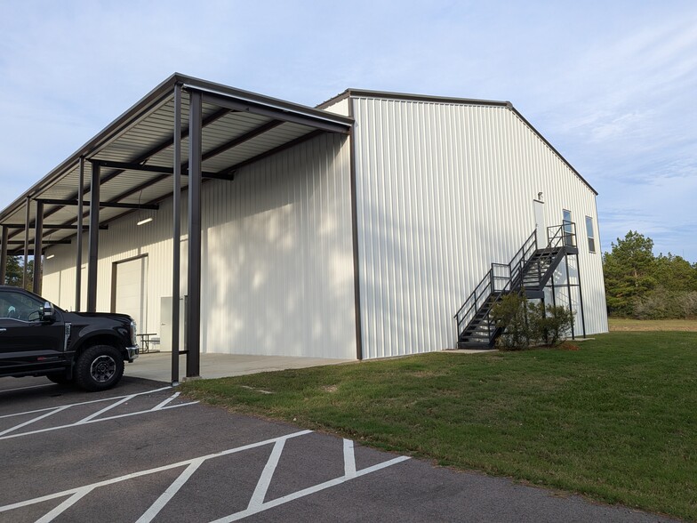 404 Bryant rd, Conroe, TX en alquiler - Foto del edificio - Imagen 3 de 19