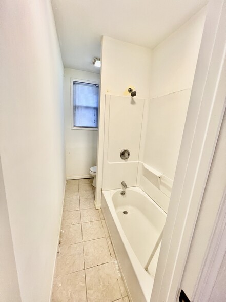 49 Bayard St, New Brunswick, NJ en venta - Foto del interior - Imagen 2 de 22