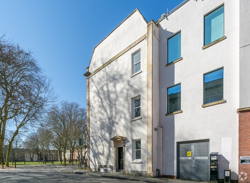 69-73 Queen Sq, Bristol en alquiler - Foto del edificio - Imagen 3 de 6