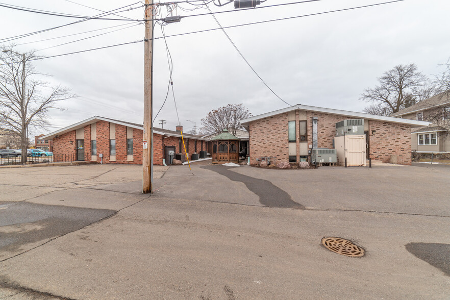 605 Scott St, Wausau, WI en venta - Foto del edificio - Imagen 3 de 49