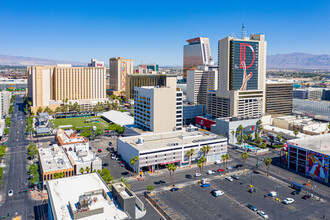 302 E Carson Ave, Las Vegas, NV - VISTA AÉREA  vista de mapa