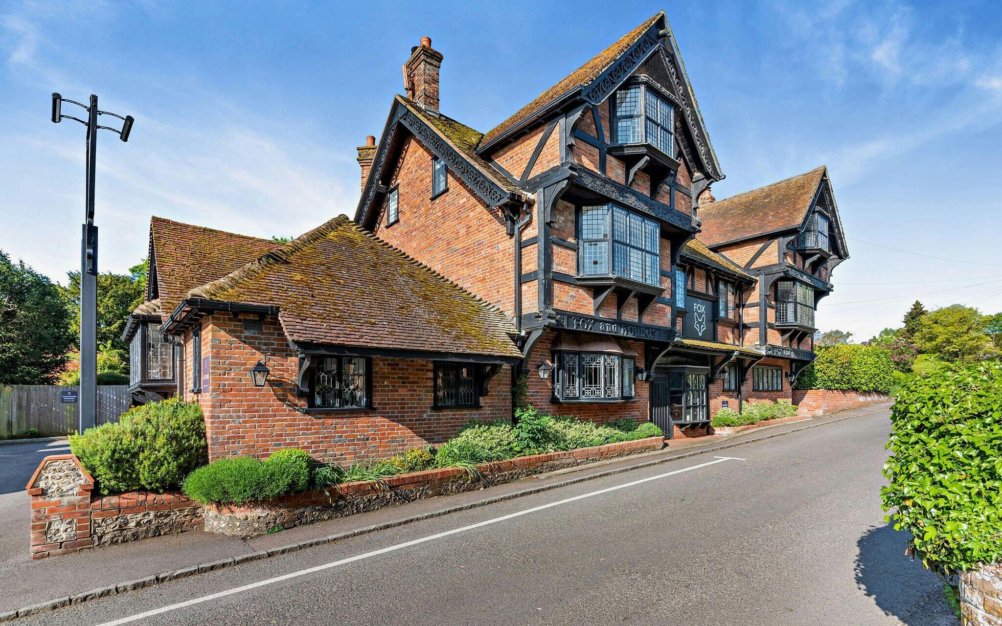 Peach Hill Ln, Crawley en venta Foto del edificio- Imagen 1 de 15