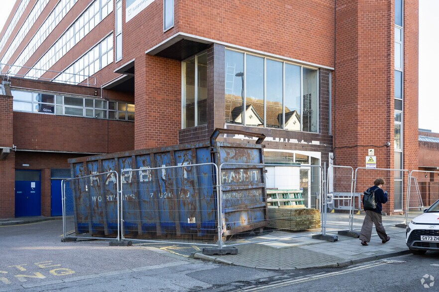 Chatsworth Rd, Worthing en alquiler - Foto del edificio - Imagen 2 de 2