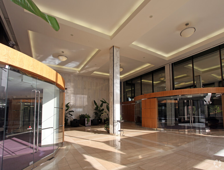 301 N Main St, Greenville, SC en alquiler - Lobby - Imagen 2 de 17