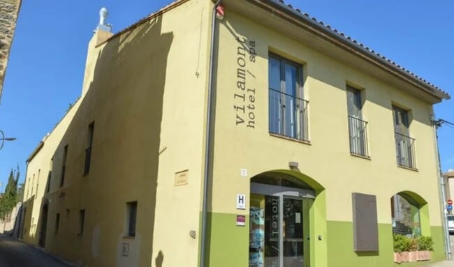 Más detalles de Plaça l'Església, 5, Garriguella - Hoteles y hospedaje en venta