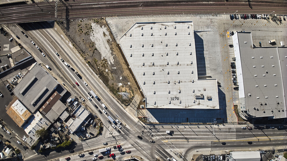 3270 E Washington Blvd, Los Angeles, CA en alquiler - Foto del edificio - Imagen 3 de 10