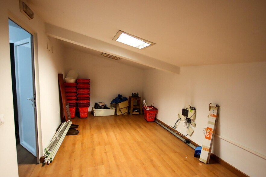 Local en Puebla de la Calzada en venta - Foto del interior - Imagen 3 de 60