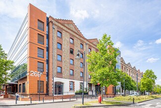 Más detalles de 26 Avenue Des Chemins De Fer Industriels, Aubervilliers - Oficina en alquiler