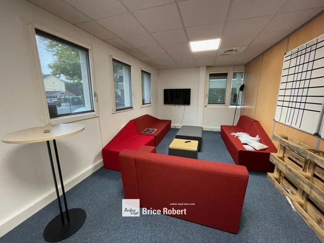 9 Rue Maryse Bastié, Bron en alquiler Foto del interior- Imagen 1 de 4