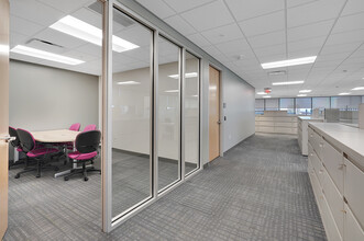 515 W Market St, Louisville, KY en alquiler Foto del interior- Imagen 2 de 14