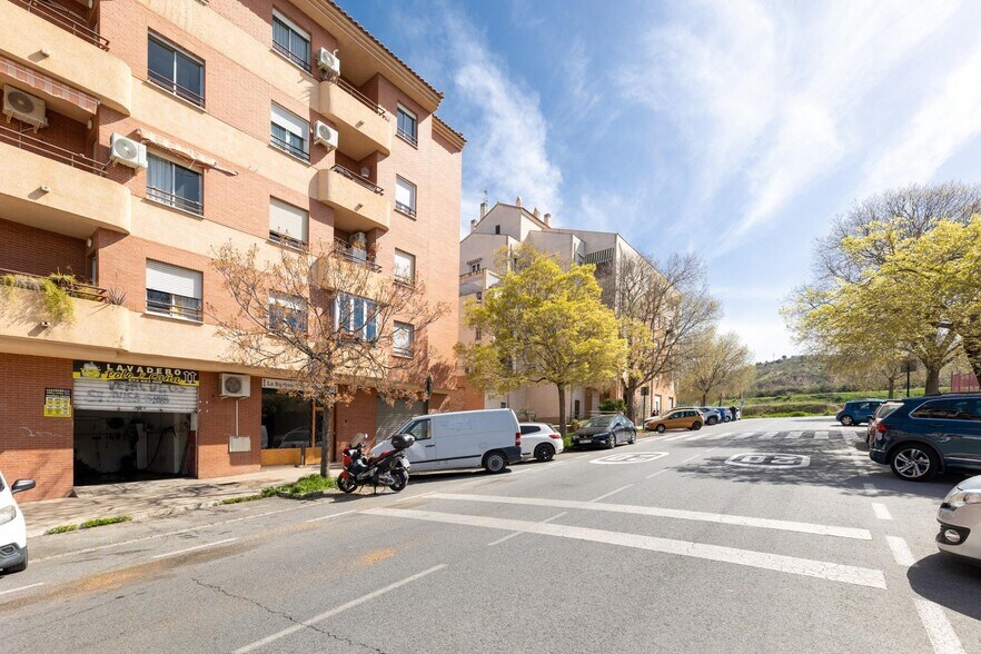 Calle Rosa Chacel, 2, Granada, Granada en venta - Foto del edificio - Imagen 2 de 15