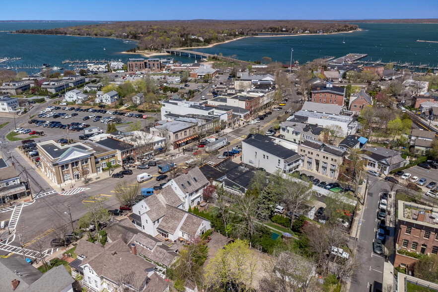 117 Main St, Sag Harbor, NY en venta - Vista aérea - Imagen 2 de 24