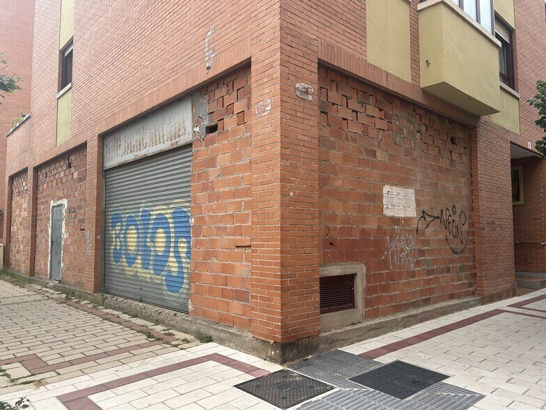 Calle Coinvasa, 1, Valladolid, Valladolid en venta - Foto del edificio - Imagen 2 de 10