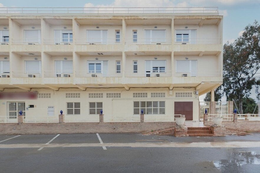 Health Care en Almería en venta - Foto del edificio - Imagen 2 de 20