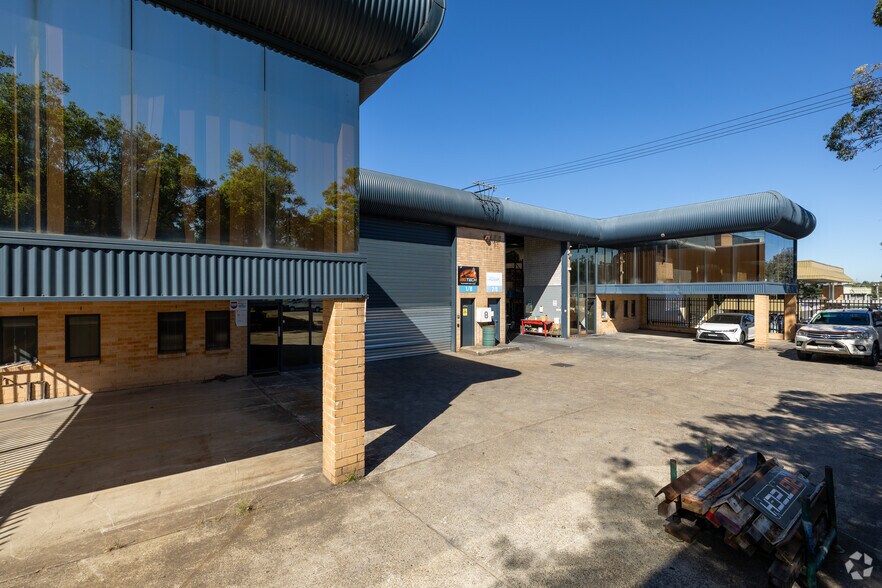 8 Prince William Dr, Seven Hills en alquiler - Foto del edificio - Imagen 2 de 3