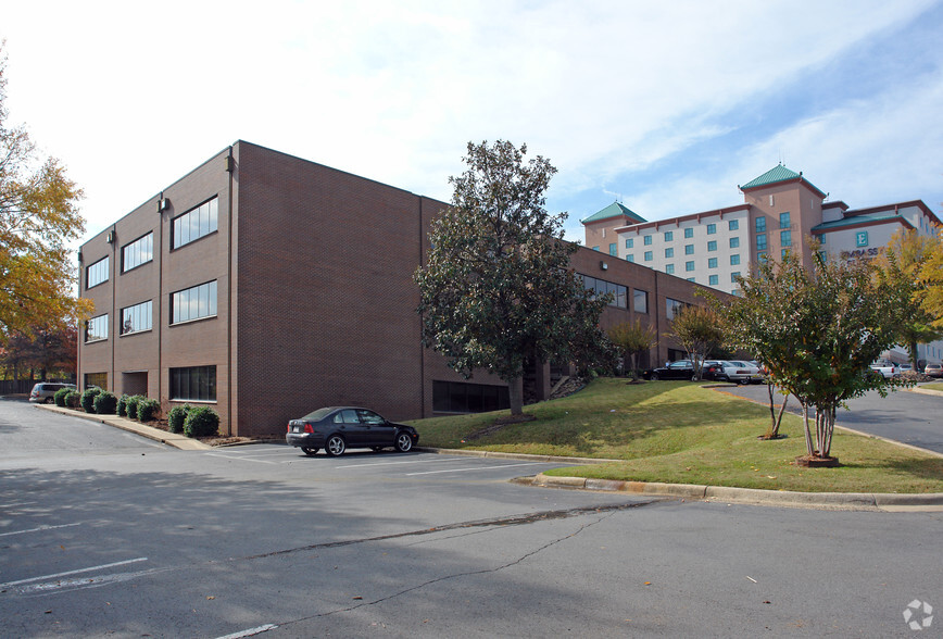 11219 Financial Centre Pky, Little Rock, AR en alquiler - Foto del edificio - Imagen 2 de 9