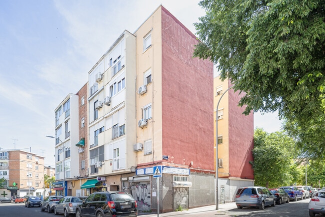 Más detalles de Calle del Castillo de Simancas, 22, Madrid - Local en alquiler