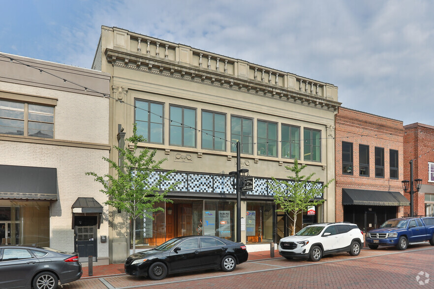 104 Trade St, Greer, SC en alquiler - Foto del edificio - Imagen 2 de 11